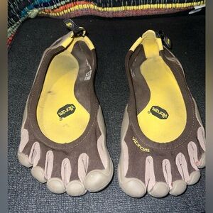 Vibram FiveFingers Classic Low Cut Barefoot Shoes M45